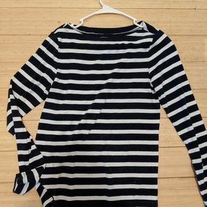 Gap blue and white long sleeve tshirt